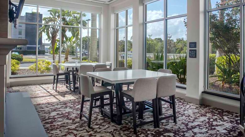 <b>Hilton Garden Inn-Bradenton Airport Lobby</b>. Images powered by <a href="https://iceportal.shijigroup.com/" title="IcePortal" target="_blank">IcePortal</a>.