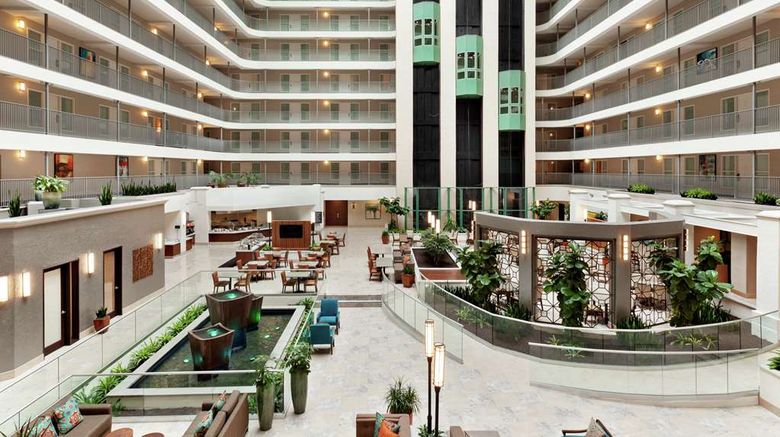 <b>Embassy Suites Santa Ana Lobby</b>. Images powered by <a href="https://iceportal.shijigroup.com/" title="IcePortal" target="_blank">IcePortal</a>.