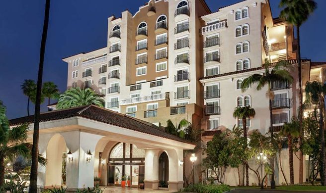 Embassy Suites Santa Ana Exterior
