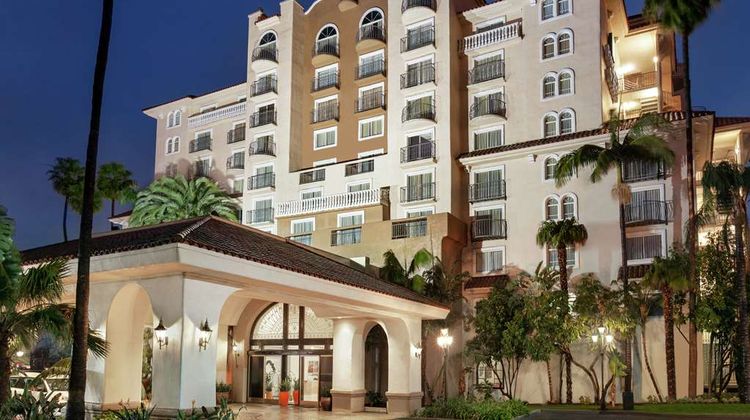 Embassy Suites Santa Ana Exterior
