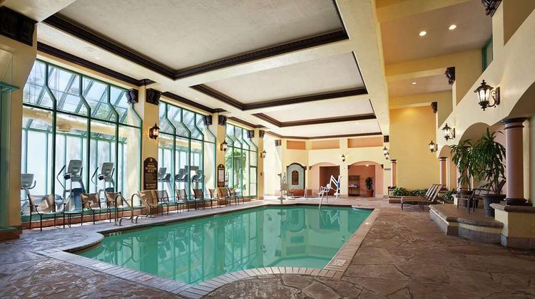 Embassy Suites Santa Ana Pool