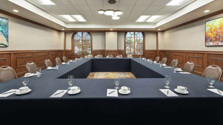 Embassy Suites Santa Ana Meeting
