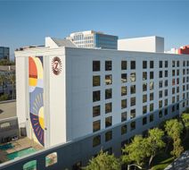 Hotel Zessa Santa Ana a DoubleTree Exterior