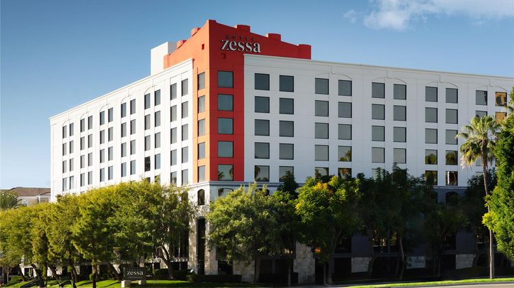 Hotel Zessa Santa Ana a DoubleTree Exterior