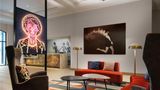 Hotel Zessa Santa Ana a DoubleTree Lobby