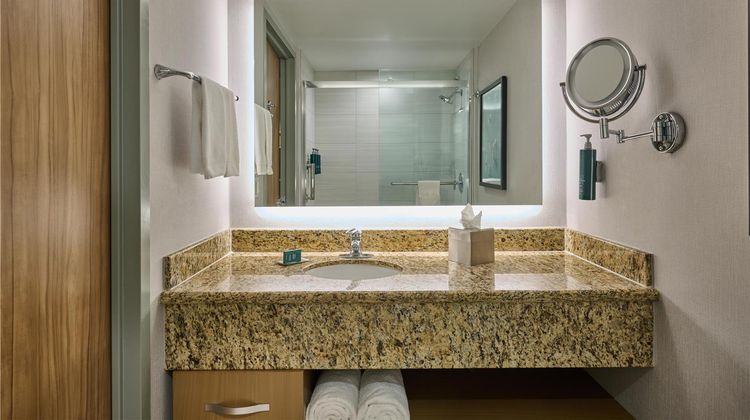 Hotel Zessa Santa Ana a DoubleTree Room