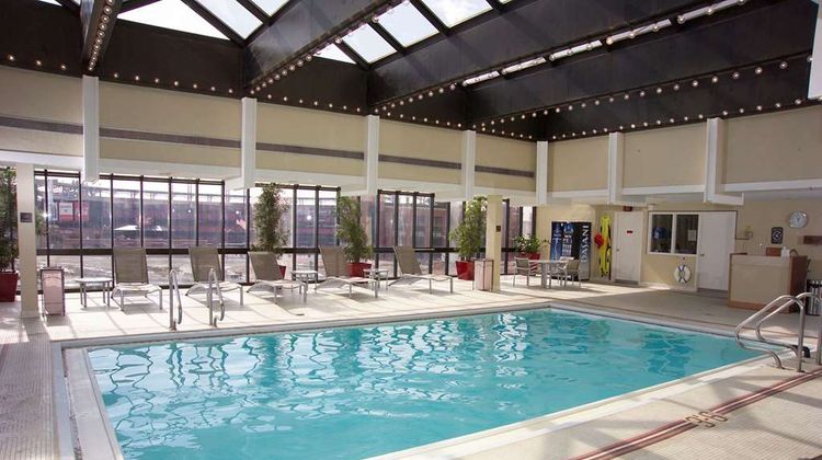 Hilton St Louis at the Ballpark Pool