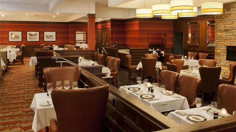 <b>DoubleTree by Hilton Hotel Collinsville Restaurant</b>. Images powered by <a href="https://iceportal.shijigroup.com/" title="IcePortal" target="_blank">IcePortal</a>.