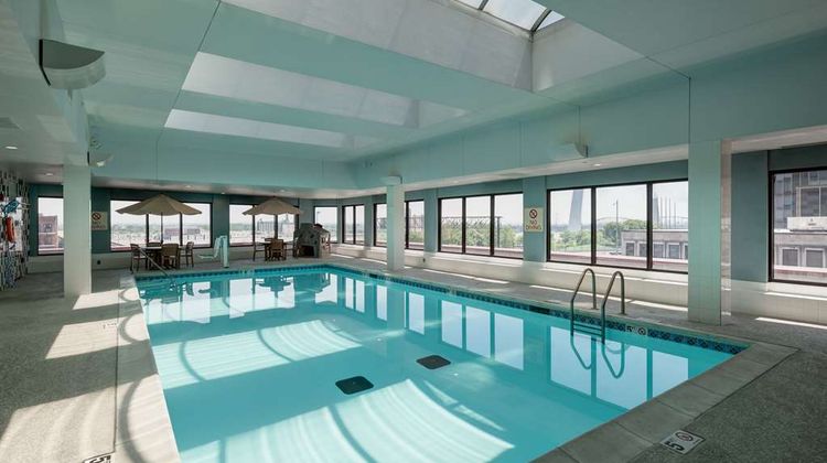 Hampton Inn Downtown at the Arch Pool