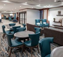 Hampton Inn Downtown at the Arch Lobby