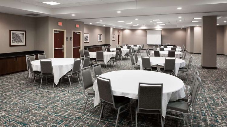 Hampton Inn Downtown at the Arch Meeting