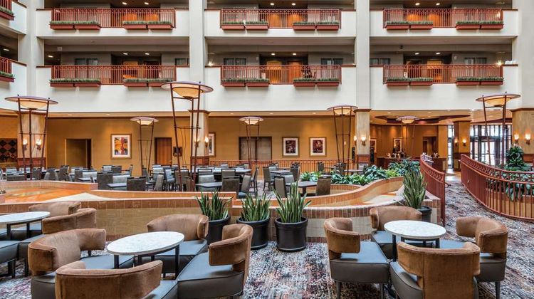 Embassy Suites St. Louis/St. Charles Lobby