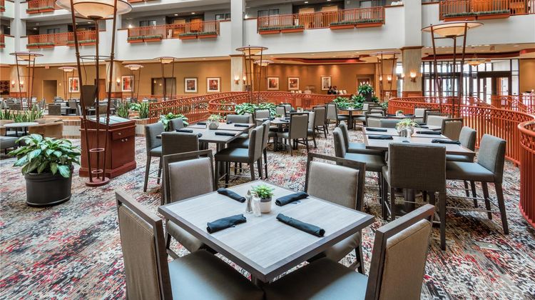 Embassy Suites St. Louis/St. Charles Lobby