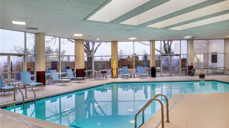 Embassy Suites St Louis Airport Pool