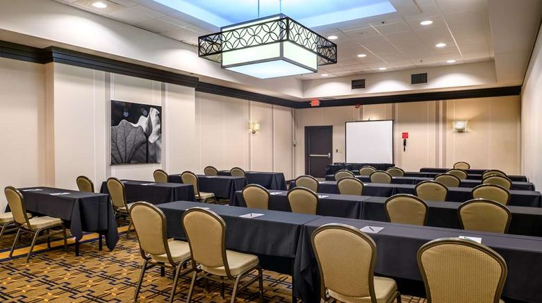 <b>Embassy Suites St Louis Airport Meeting</b>. Images powered by <a href="https://iceportal.shijigroup.com/" title="IcePortal" target="_blank">IcePortal</a>.