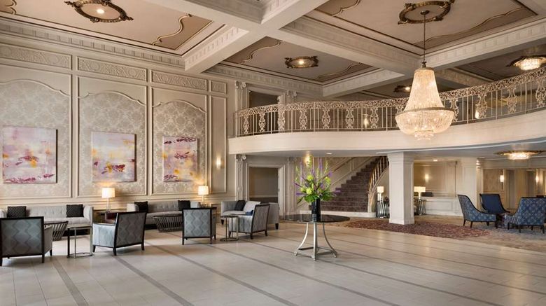 <b>Hilton St Louis Frontenac Lobby</b>. Images powered by <a href="https://iceportal.shijigroup.com/" title="IcePortal" target="_blank">IcePortal</a>.