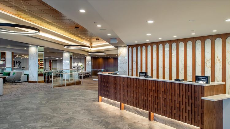 Hilton St Louis Airport Lobby