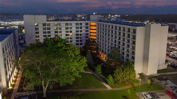 Hilton St Louis Airport Exterior