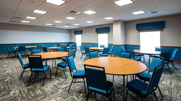 Hampton Inn & Suites at Forest Park Meeting