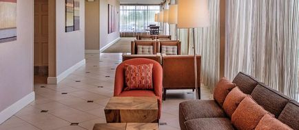 Hilton Garden Inn St Louis Airport Exterior