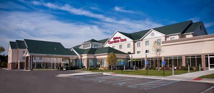Hilton Garden Inn St Louis Airport Exterior