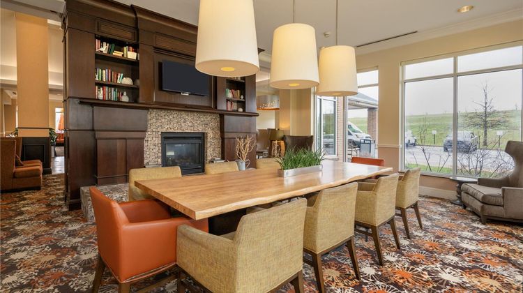 Hilton Garden Inn St Louis Airport Lobby