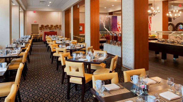 <b>Doubletree Hotel & Conference Center Restaurant</b>. Images powered by <a href="https://iceportal.shijigroup.com/" title="IcePortal" target="_blank">IcePortal</a>.