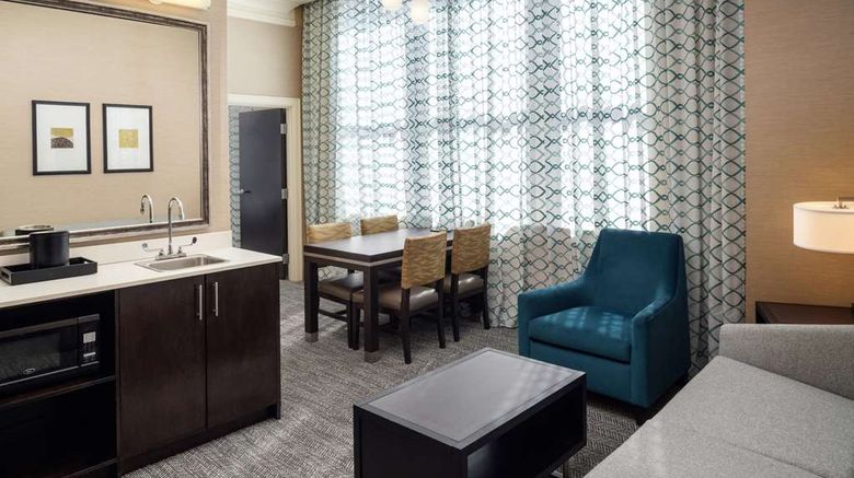 <b>Embassy Suites St Louis Downtown Room</b>. Images powered by <a href="https://iceportal.shijigroup.com/" title="IcePortal" target="_blank">IcePortal</a>.