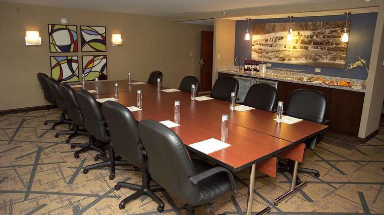 <b>DoubleTree Westport Meeting</b>. Images powered by <a href="https://iceportal.shijigroup.com/" title="IcePortal" target="_blank">IcePortal</a>.