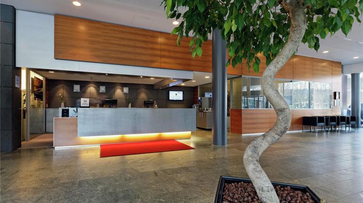 Hilton Garden Inn Stuttgart NeckarPark Lobby