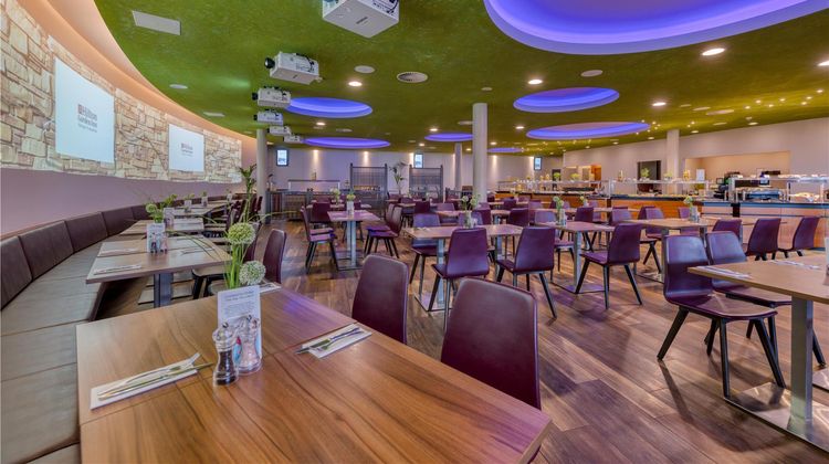 Hilton Garden Inn Stuttgart NeckarPark Restaurant