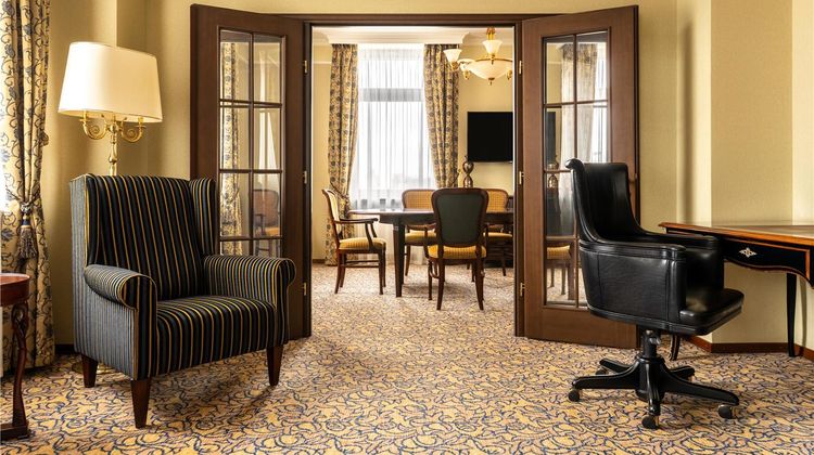 Hilton Moscow Leningradskaya Room