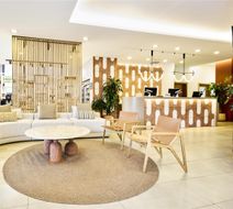 Hilton Garden Inn Sevilla Lobby