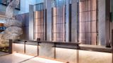 <b>Hilton Sydney Lobby</b>. Images powered by <a href="https://iceportal.shijigroup.com/" title="IcePortal" target="_blank">IcePortal</a>.