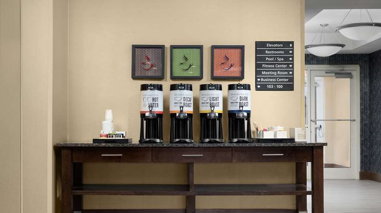 <b>Hampton Inn Syracuse Clay Restaurant</b>. Images powered by <a href="https://iceportal.shijigroup.com/" title="IcePortal" target="_blank">IcePortal</a>.