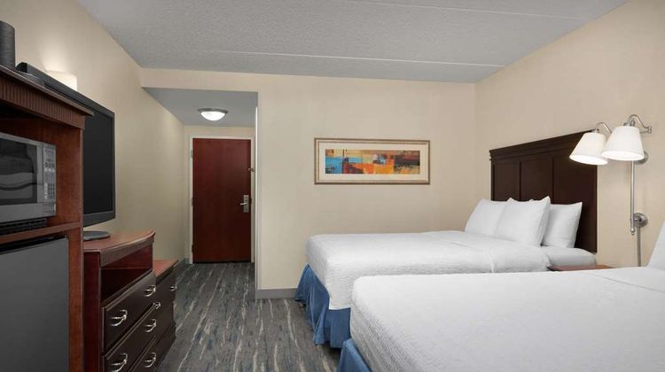 Hampton Inn Syracuse Clay Room