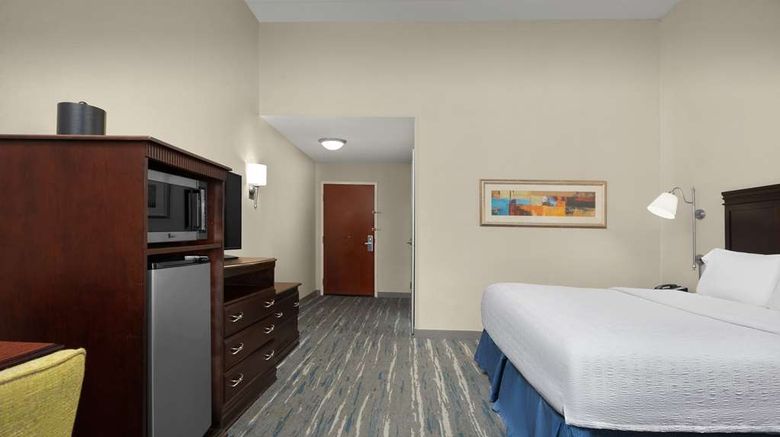 <b>Hampton Inn Syracuse Clay Room</b>. Images powered by <a href="https://iceportal.shijigroup.com/" title="IcePortal" target="_blank">IcePortal</a>.