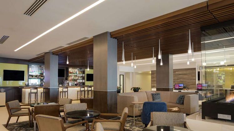 Doubletree by Hilton Hotel Syracuse Lobby
