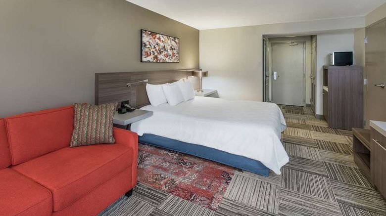 <b>Hilton Garden Inn Syracuse Room</b>. Images powered by <a href="https://iceportal.shijigroup.com/" title="IcePortal" target="_blank">IcePortal</a>.