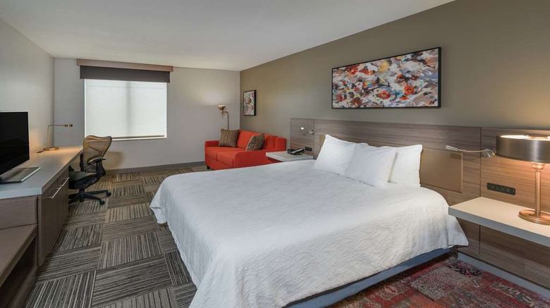 <b>Hilton Garden Inn Syracuse Room</b>. Images powered by <a href="https://iceportal.shijigroup.com/" title="IcePortal" target="_blank">IcePortal</a>.