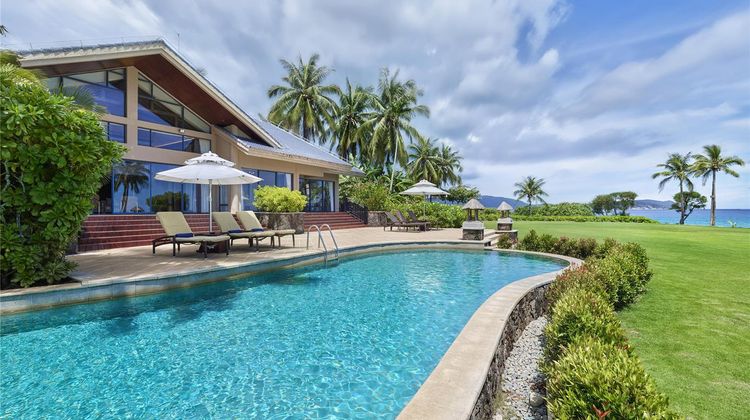 Hilton Sanya Yalong Bay Resort & Spa Pool