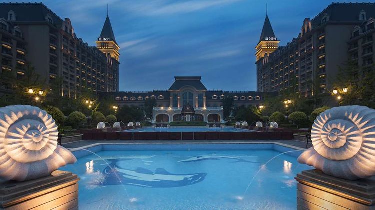 Hilton Qingdao Golden Beach Pool