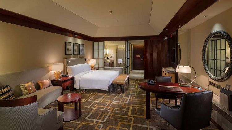Hilton Qingdao Golden Beach Room
