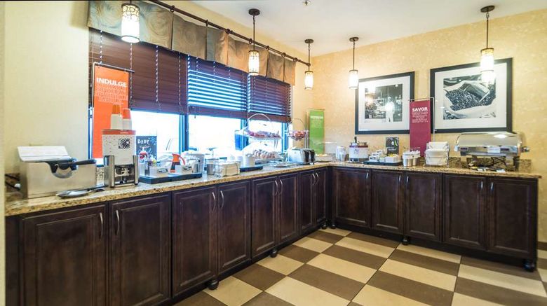 <b>Hampton Inn Tiffin Restaurant</b>. Images powered by <a href="https://iceportal.shijigroup.com/" title="IcePortal" target="_blank">IcePortal</a>.