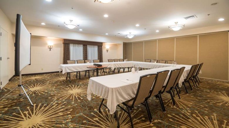 <b>Hampton Inn Tiffin Meeting</b>. Images powered by <a href="https://iceportal.shijigroup.com/" title="IcePortal" target="_blank">IcePortal</a>.