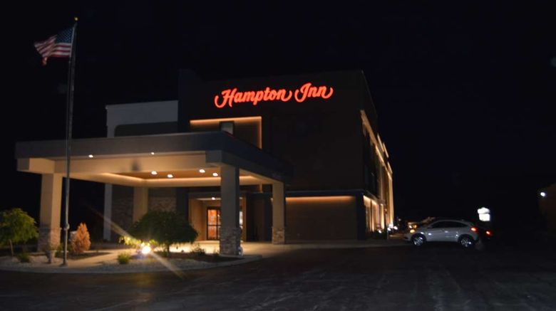 <b>Hampton Inn Tiffin Exterior</b>. Images powered by <a href="https://iceportal.shijigroup.com/" title="IcePortal" target="_blank">IcePortal</a>.