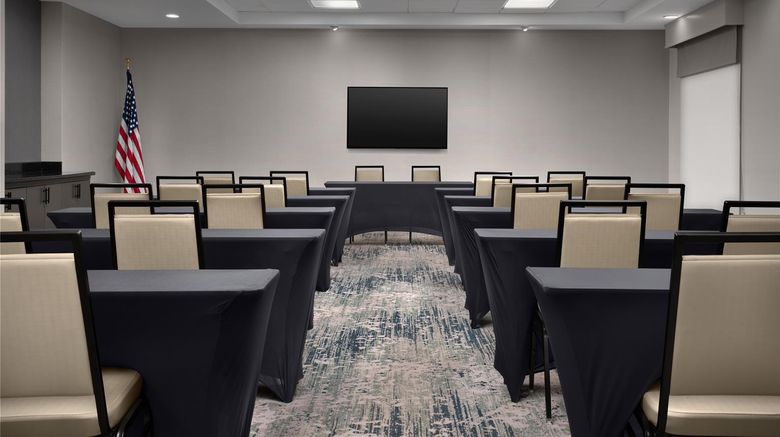 <b>Hilton Garden Inn Tallahassee Central Meeting</b>. Images powered by <a href="https://iceportal.shijigroup.com/" title="IcePortal" target="_blank">IcePortal</a>.