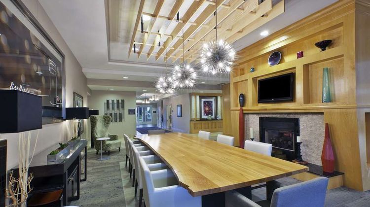 Hilton Garden Inn Toledo Perrysburg Lobby