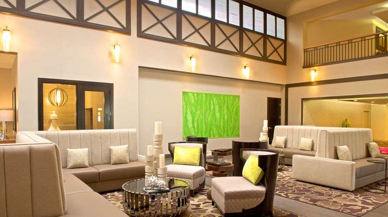 <b>Hilton Tampa Airport Westshore Lobby</b>. Images powered by <a href="https://iceportal.shijigroup.com/" title="IcePortal" target="_blank">IcePortal</a>.