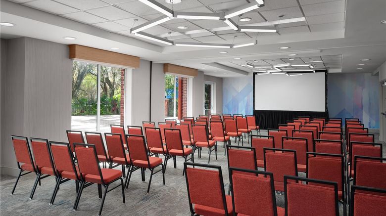 <b>Hilton Garden Inn Tampa East/Brandon Meeting</b>. Images powered by <a href="https://iceportal.shijigroup.com/" title="IcePortal" target="_blank">IcePortal</a>.